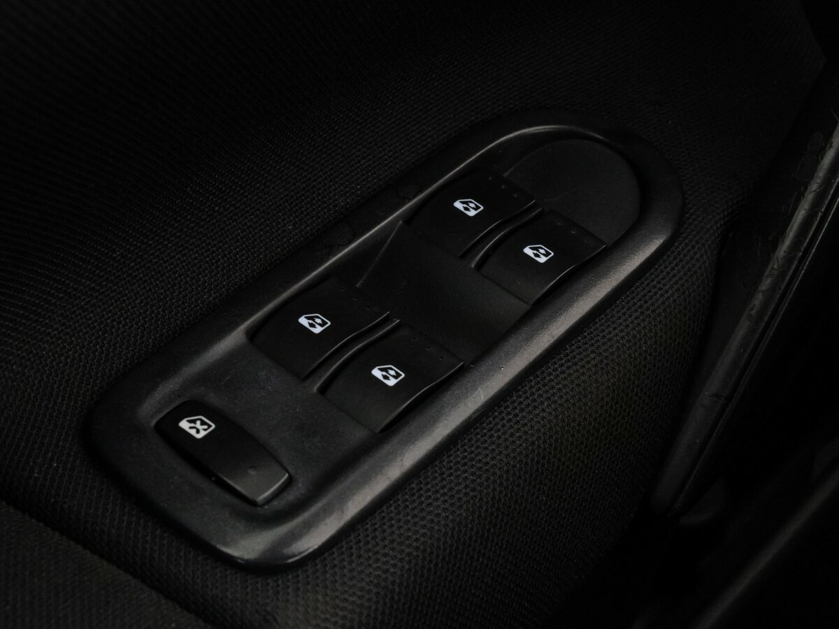 Renault Megane с пробегом — 2008 год. Фото: #12