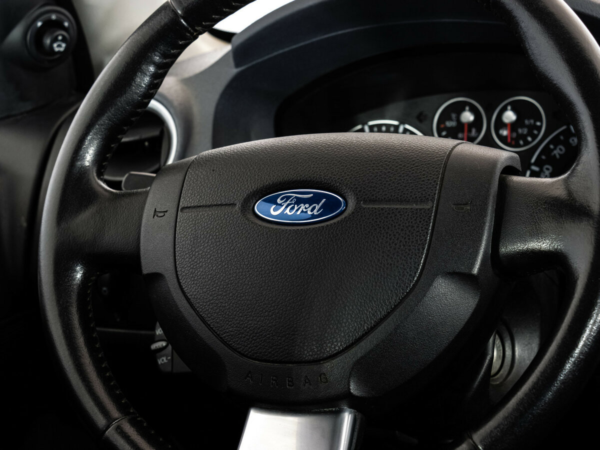 Ford Fusion с пробегом — 2008 год. Фото: #8