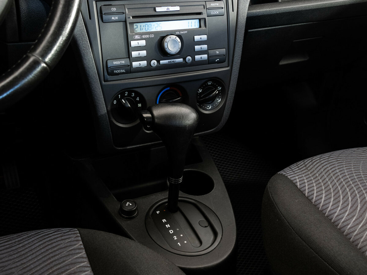 Ford Fusion с пробегом — 2008 год. Фото: #9