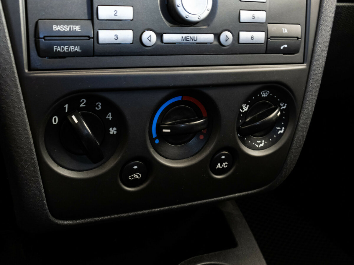 Ford Fusion с пробегом — 2008 год. Фото: #10