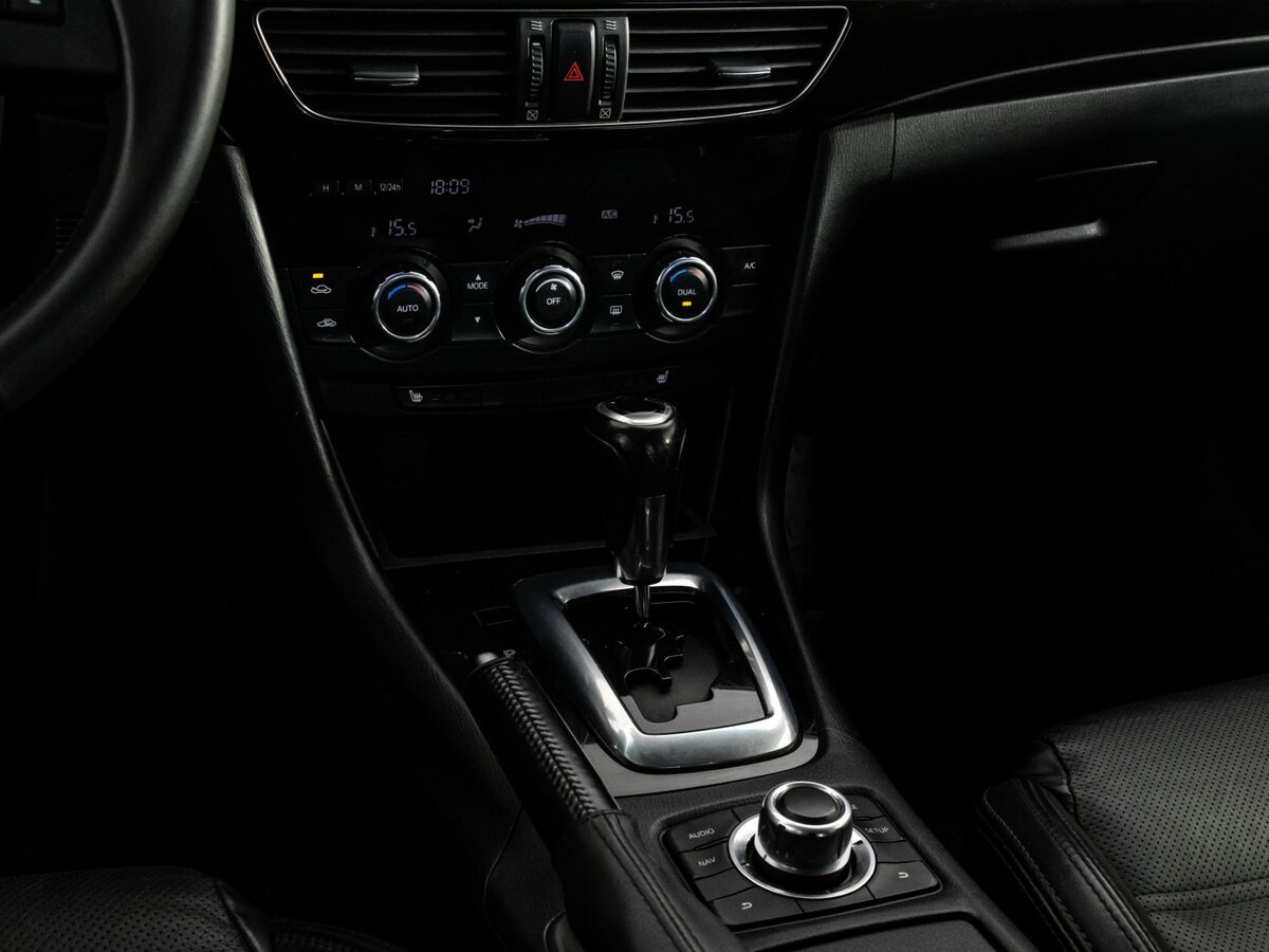 Mazda 6 с пробегом — 2014 год. Фото: #10