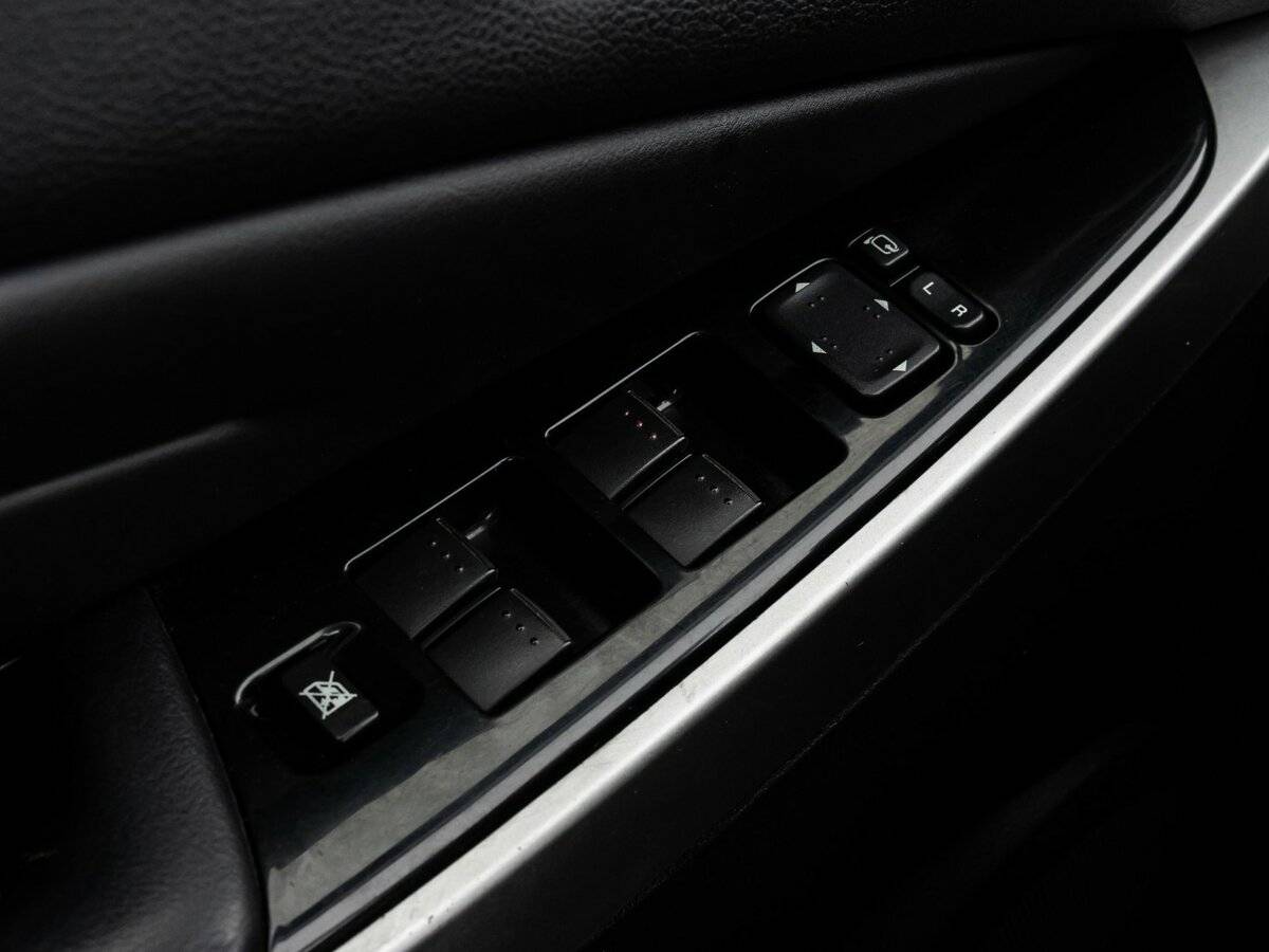 Mazda CX-7 с пробегом — 2011 год. Фото: #12