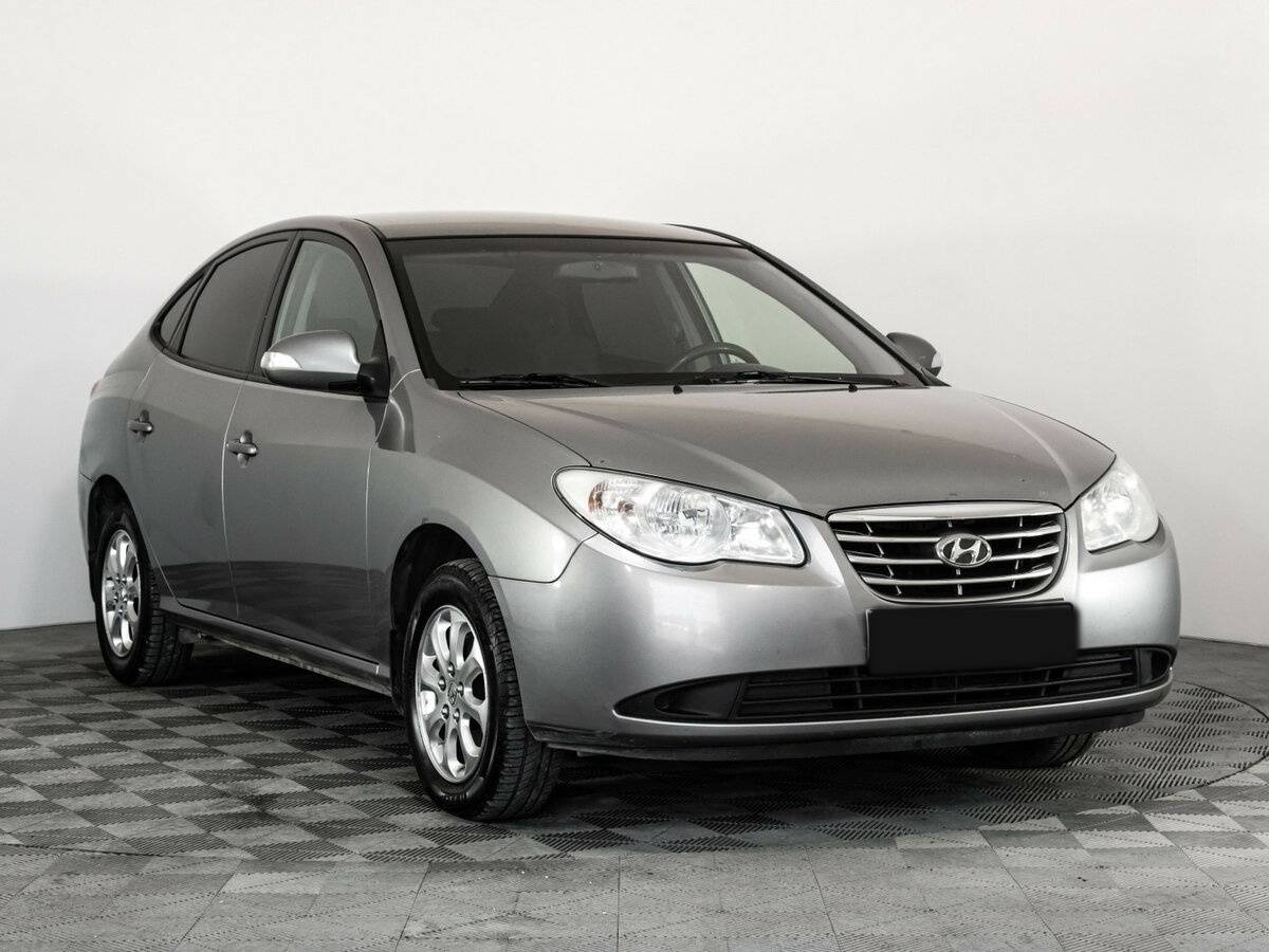 Hyundai Elantra с пробегом — 2010 год. Фото: #2
