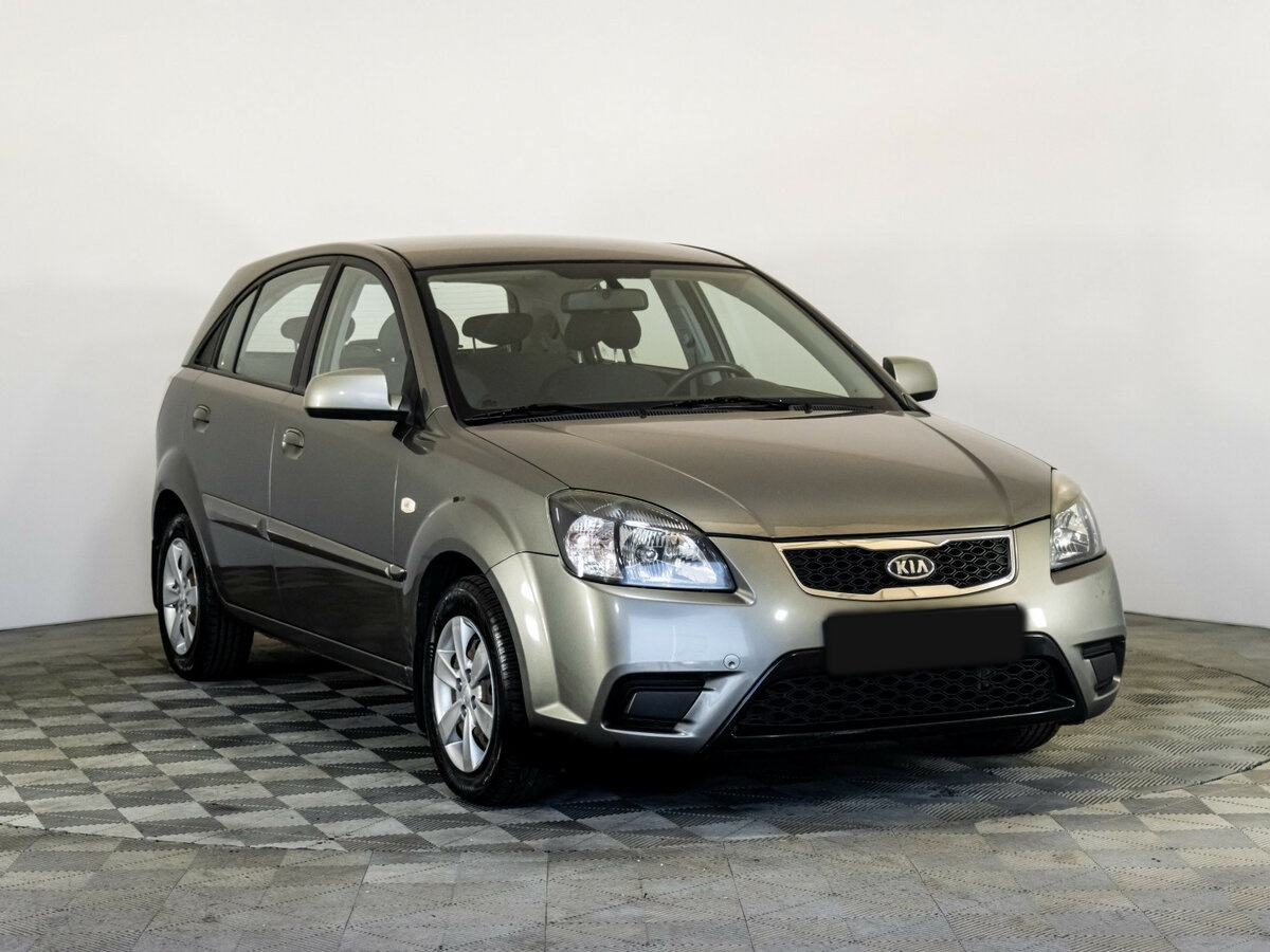 Kia Rio с пробегом — 2010 год. Фото: #2
