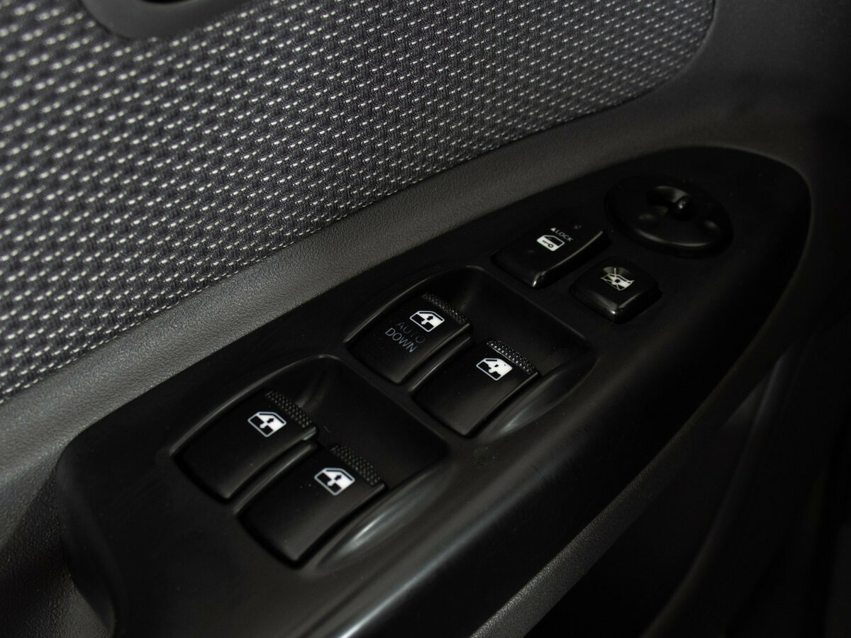 Kia Rio с пробегом — 2010 год. Фото: #11