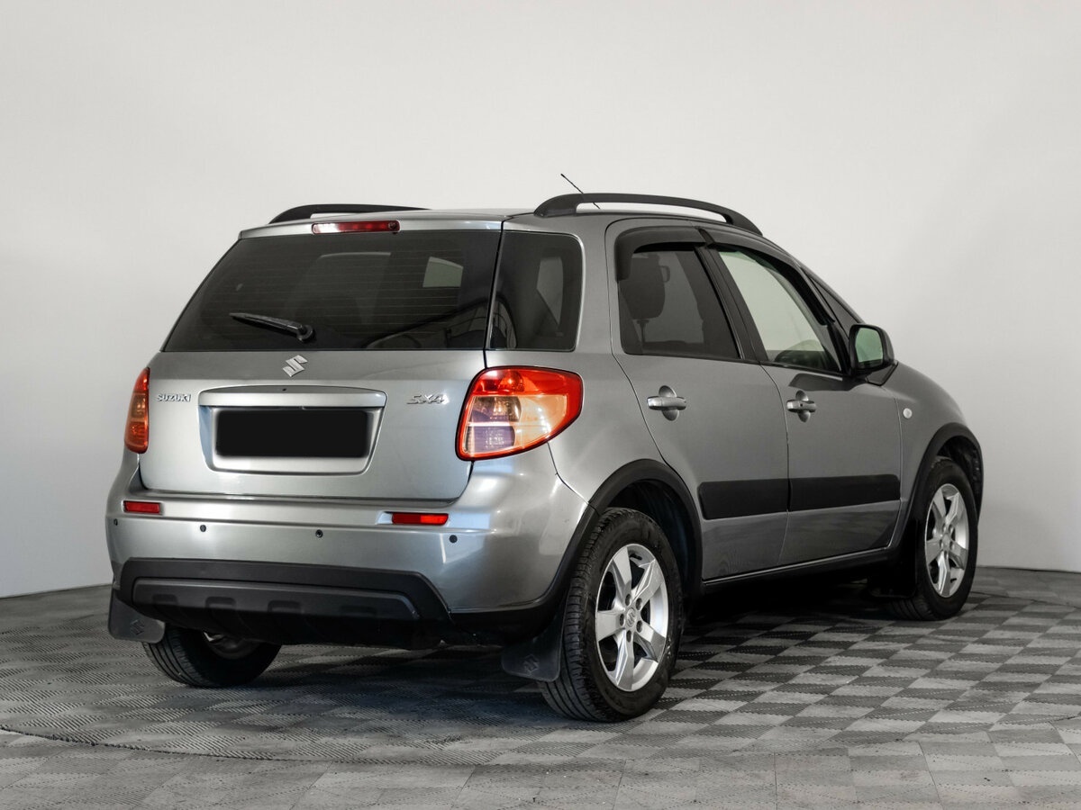 Suzuki SX4 с пробегом — 2011 год. Фото: #3