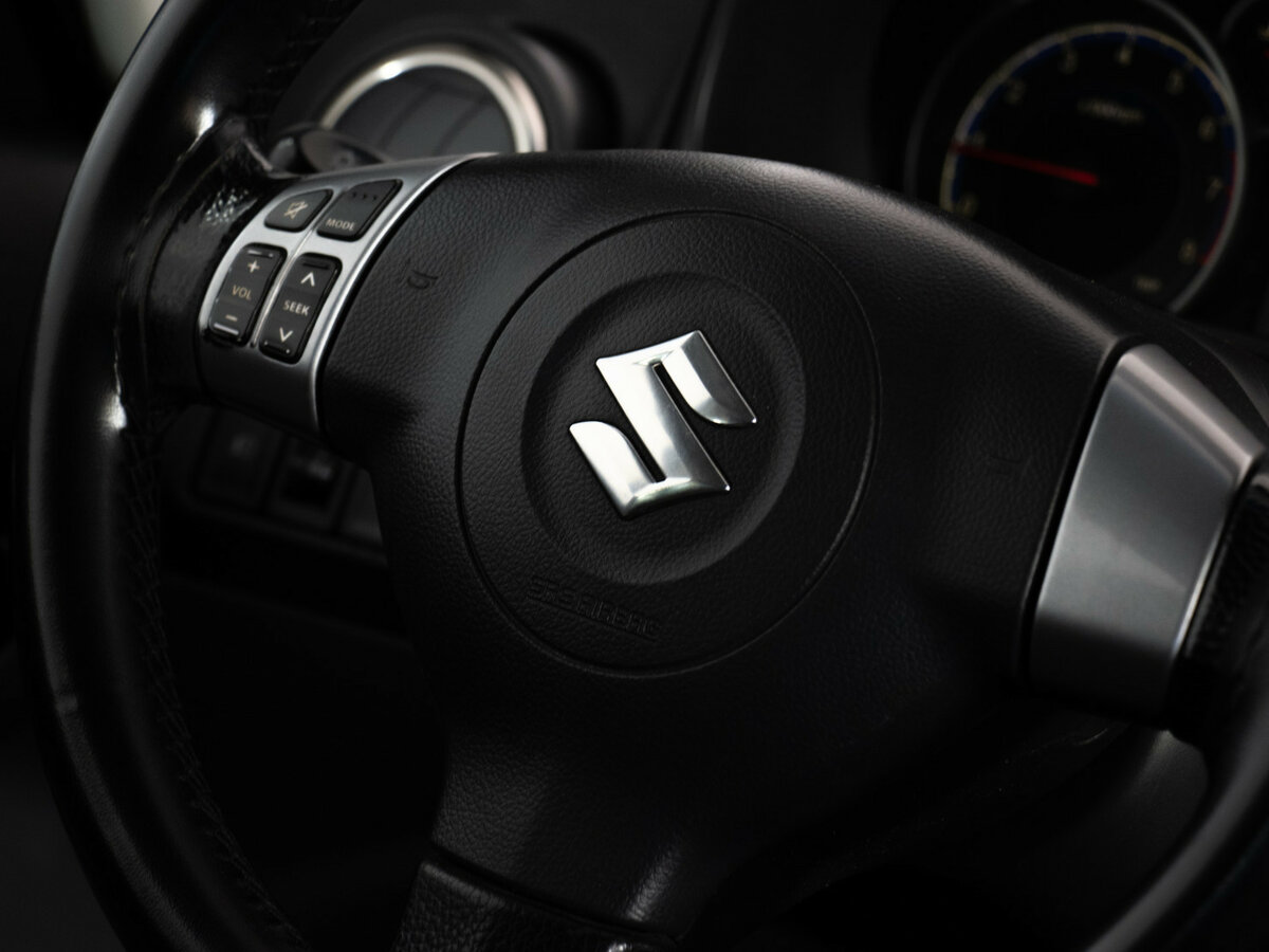 Suzuki SX4 с пробегом — 2011 год. Фото: #7