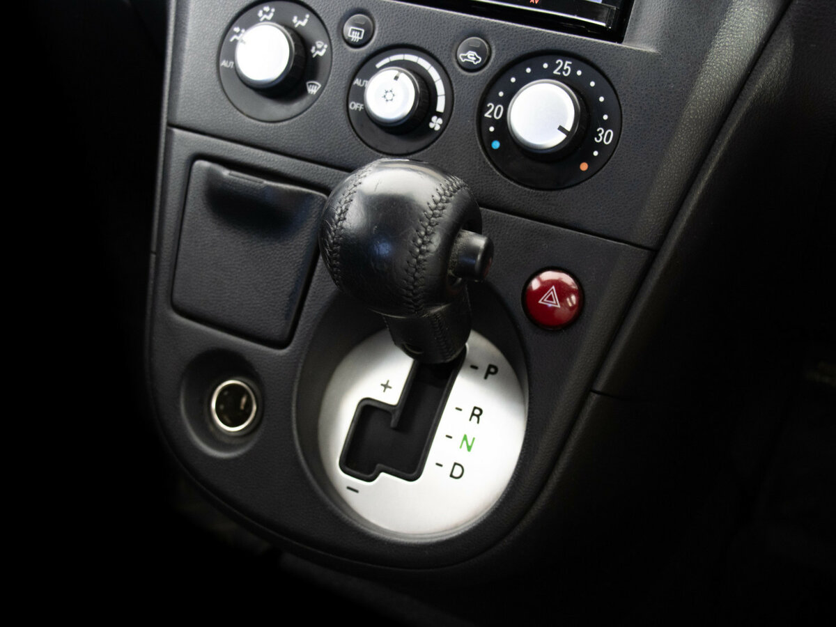 Mitsubishi Airtrek с пробегом — 2004 год. Фото: #9