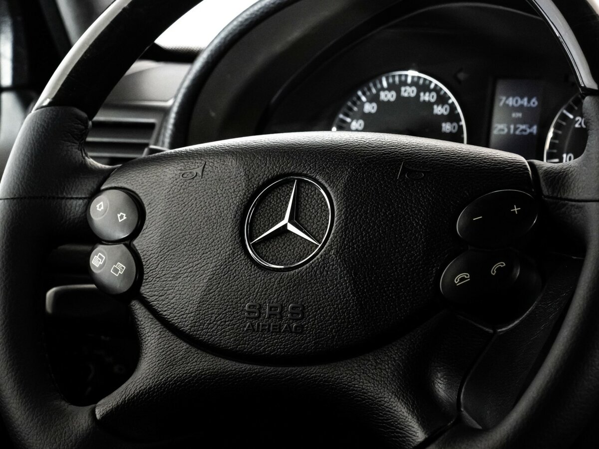 Mercedes-Benz G-Класс с пробегом — 2011 год. Фото: #11