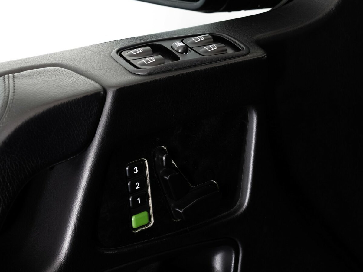 Mercedes-Benz G-Класс с пробегом — 2011 год. Фото: #14