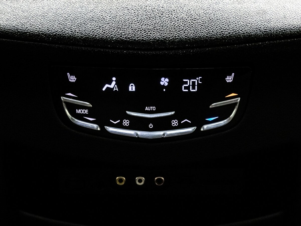 Cadillac Escalade с пробегом — 2015 год. Фото: #21