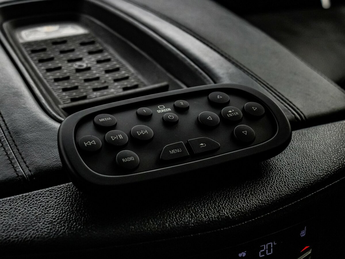 Cadillac Escalade с пробегом — 2015 год. Фото: #23