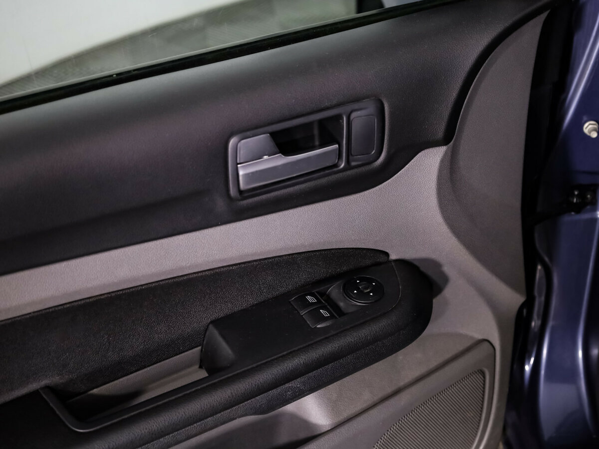 Ford Focus с пробегом — 2009 год. Фото: #16