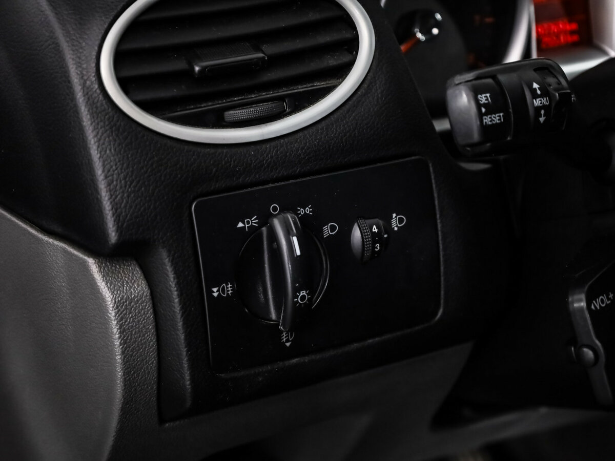 Ford Focus с пробегом — 2009 год. Фото: #17