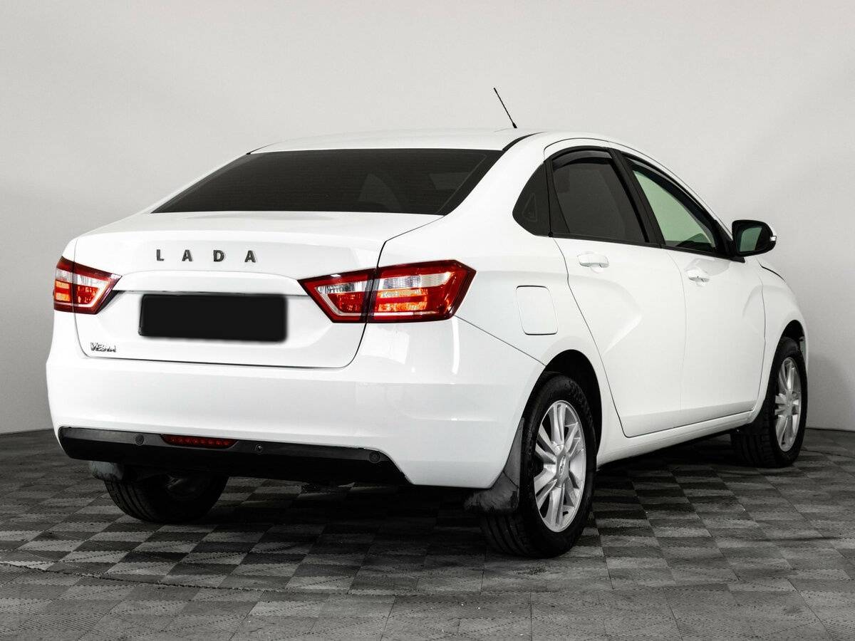 Lada (ВАЗ) Vesta с пробегом — 2018 год. Фото: #3