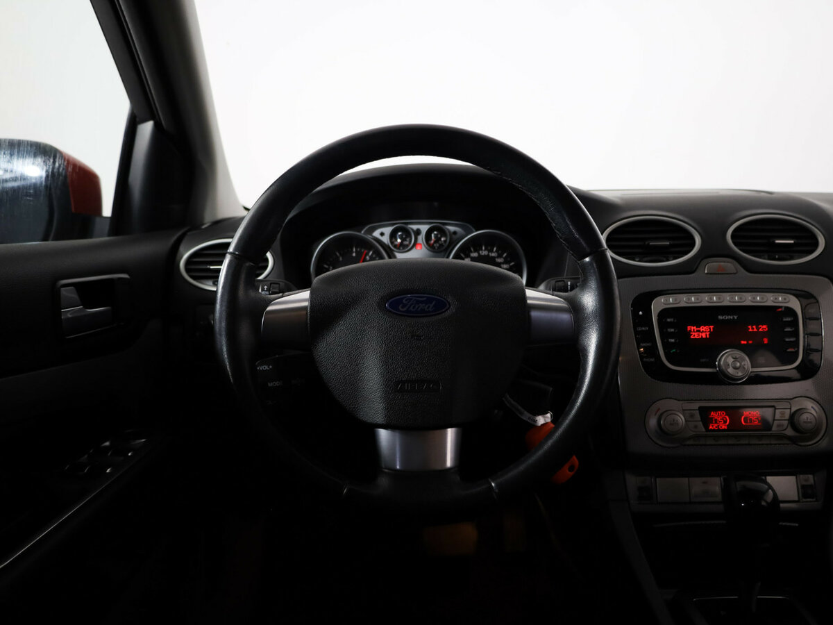 Ford Focus с пробегом — 2010 год. Фото: #5