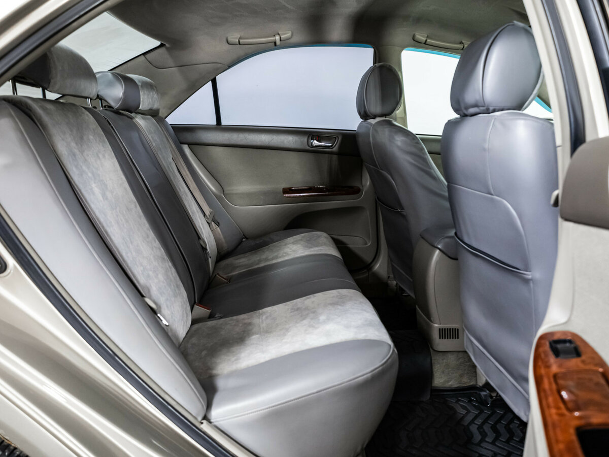 Toyota Camry с пробегом — 2003 год. Фото: #9