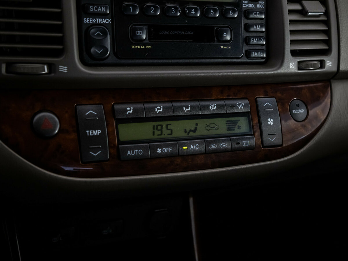 Toyota Camry с пробегом — 2003 год. Фото: #10