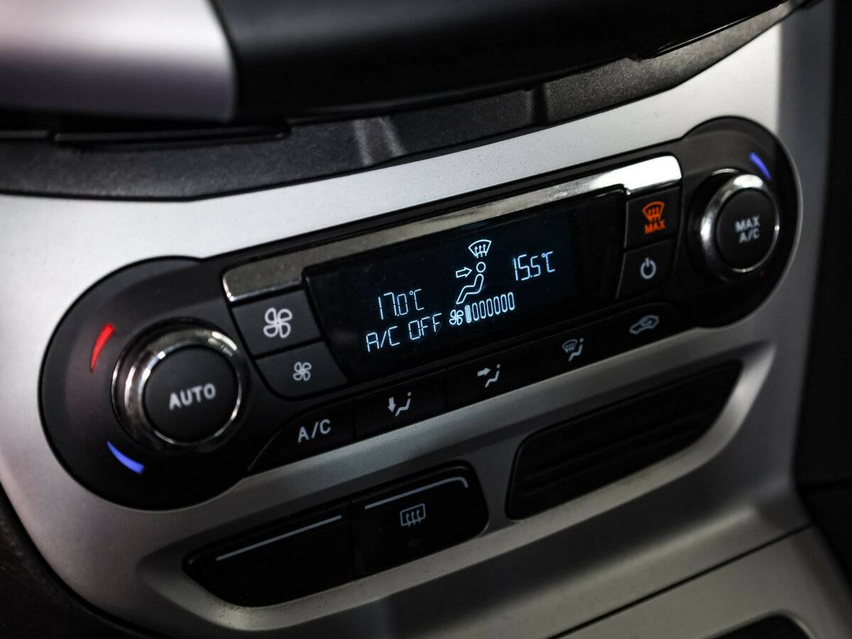 Ford Focus с пробегом — 2011 год. Фото: #15