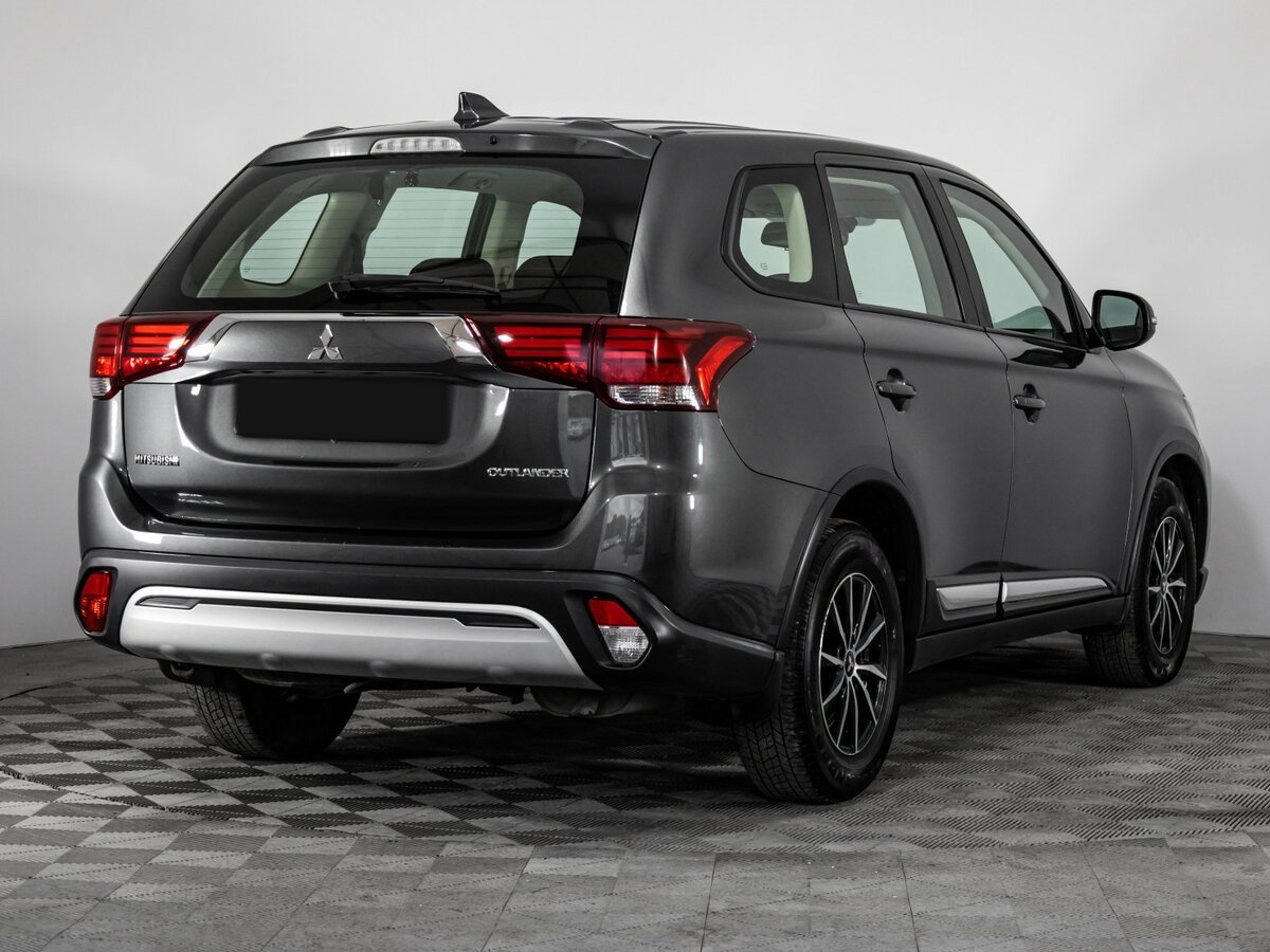 Mitsubishi Outlander с пробегом — 2019 год. Фото: #3