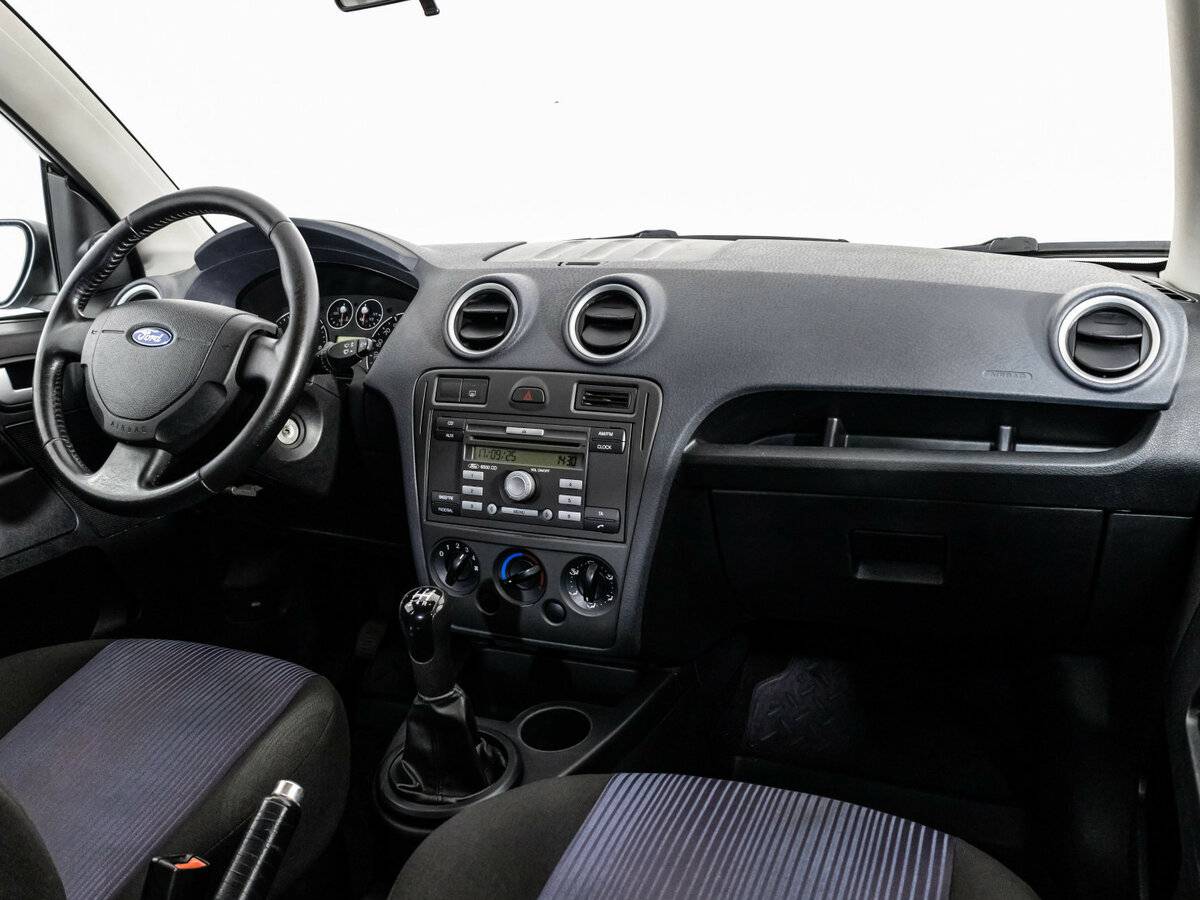 Ford Fusion с пробегом — 2007 год. Фото: #6