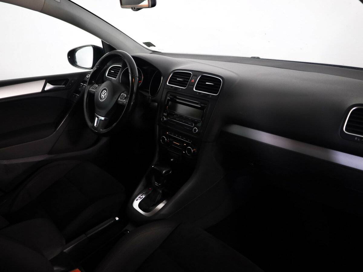 Volkswagen Golf с пробегом — 2009 год. Фото: #9