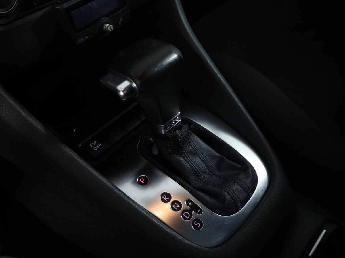 Volkswagen Golf с пробегом — 2009 год. Фото: #11