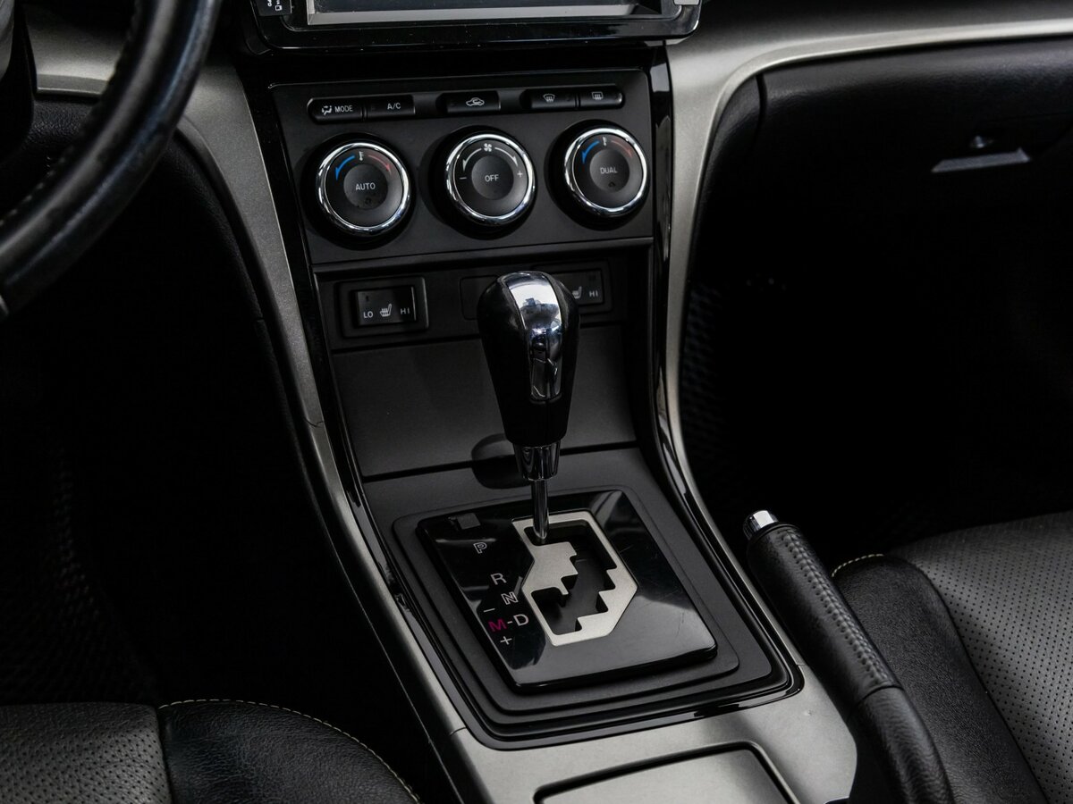 Mazda 6 с пробегом — 2010 год. Фото: #9