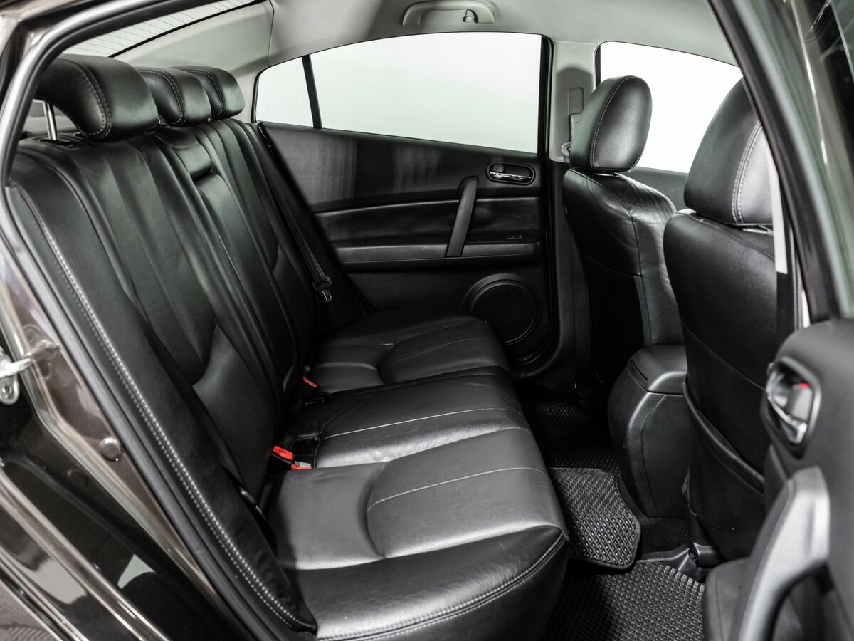 Mazda 6 с пробегом — 2010 год. Фото: #12