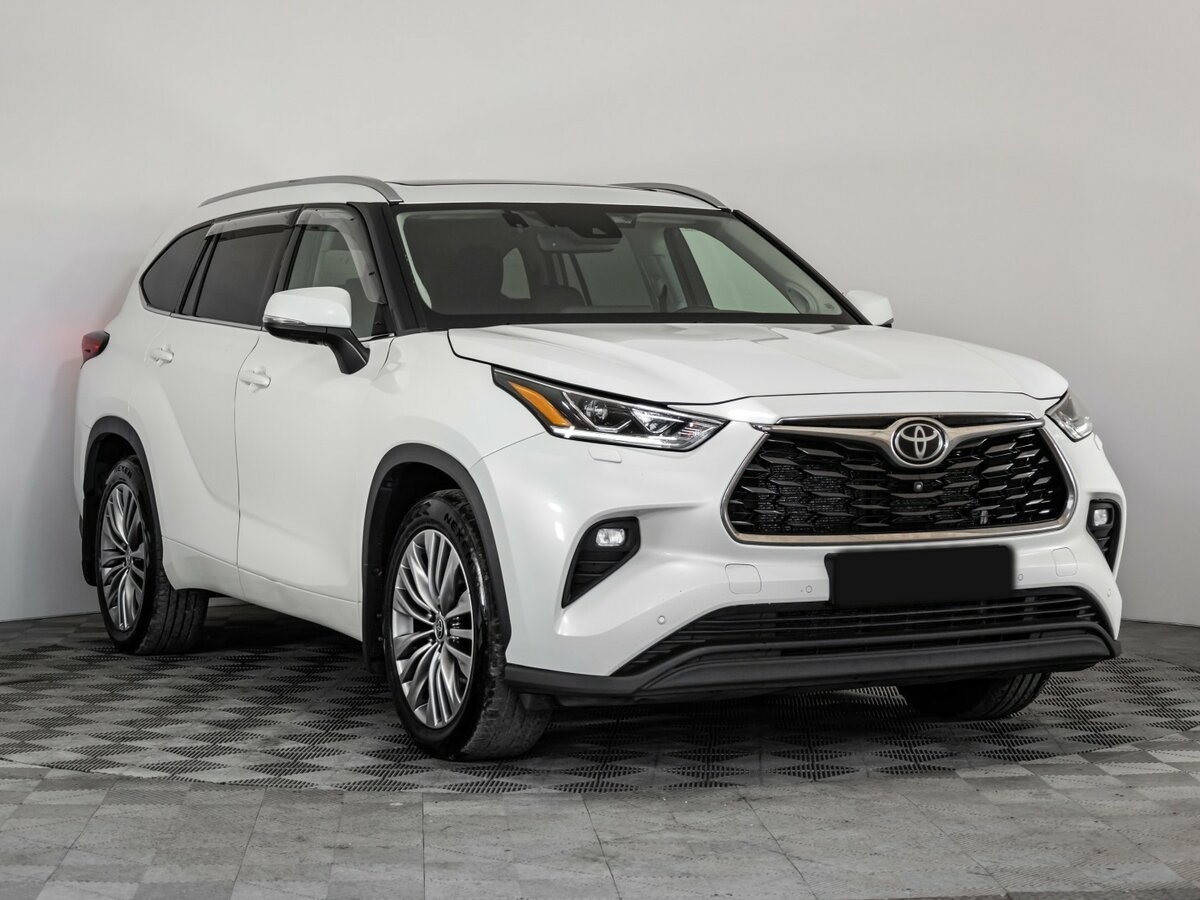 Toyota Highlander с пробегом — 2021 год. Фото: #2