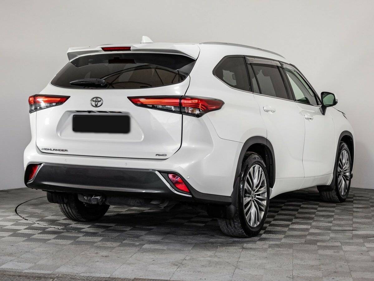 Toyota Highlander с пробегом — 2021 год. Фото: #3