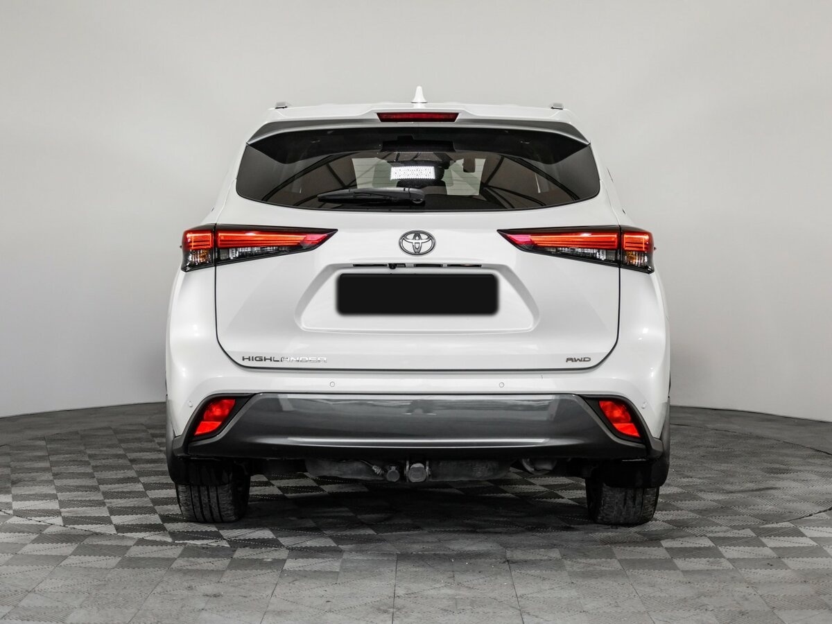 Toyota Highlander с пробегом — 2021 год. Фото: #4