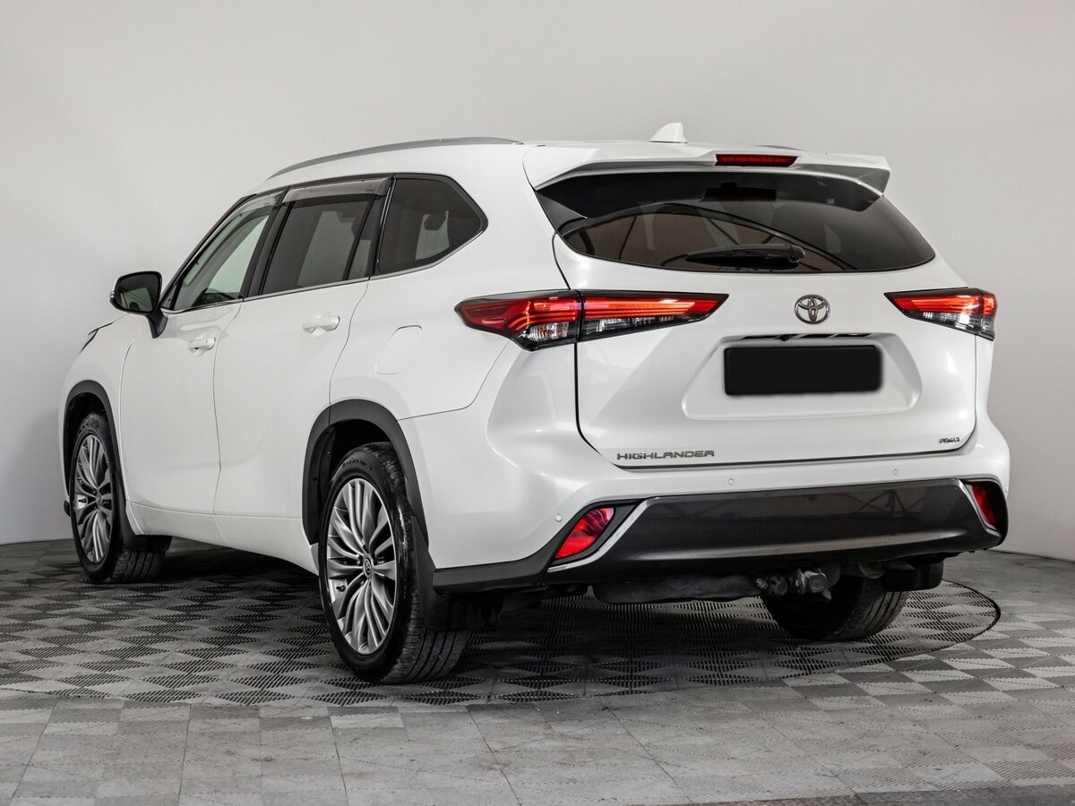 Toyota Highlander с пробегом — 2021 год. Фото: #5