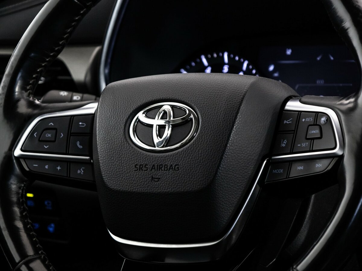 Toyota Highlander с пробегом — 2021 год. Фото: #8