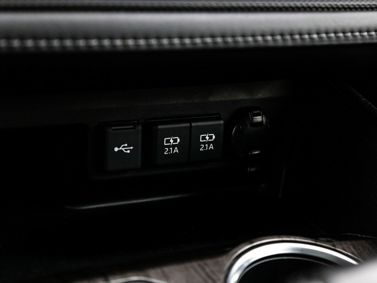 Toyota Highlander с пробегом — 2021 год. Фото: #26