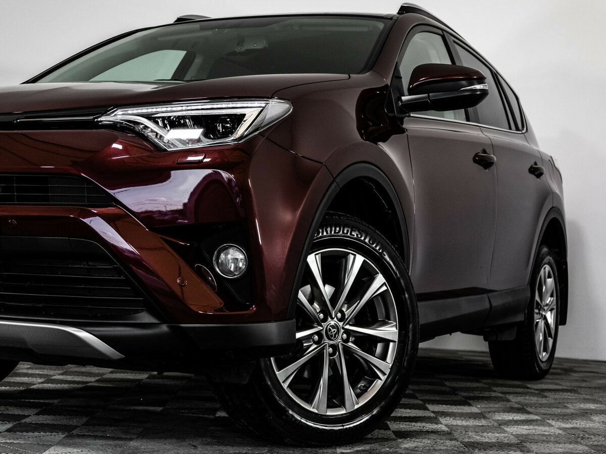 Toyota RAV4 с пробегом — 2019 год. Фото: #1