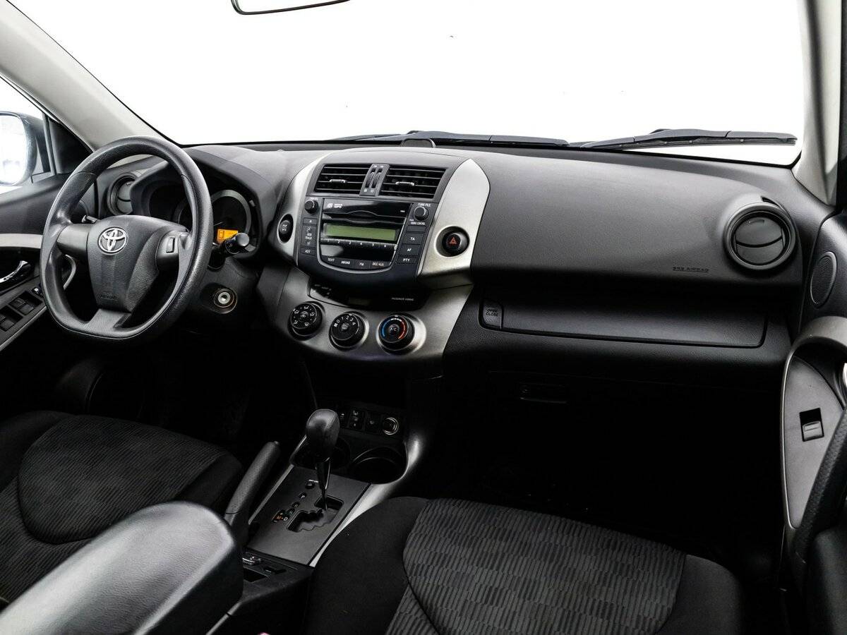 Toyota RAV4 с пробегом — 2010 год. Фото: #6