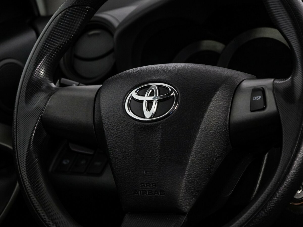 Toyota RAV4 с пробегом — 2010 год. Фото: #9