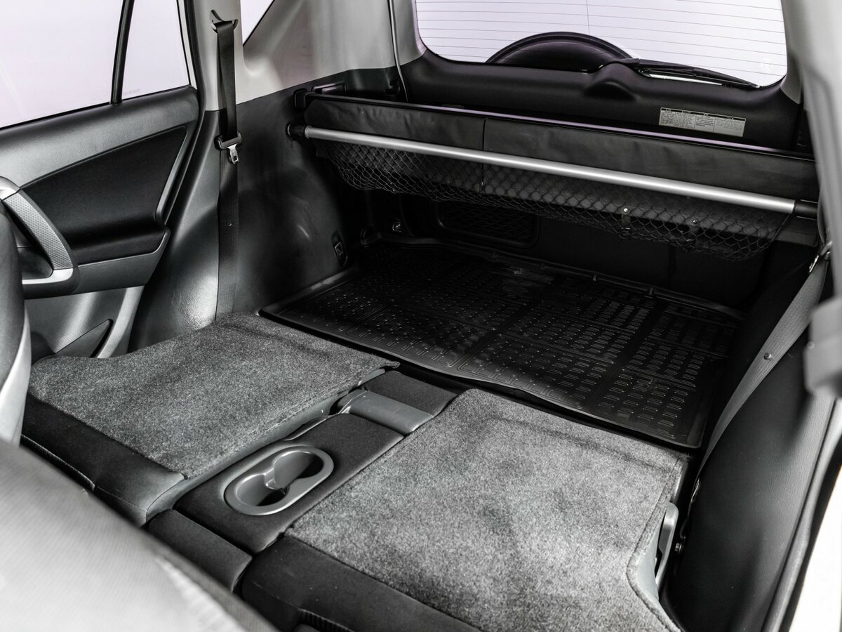 Toyota RAV4 с пробегом — 2010 год. Фото: #11