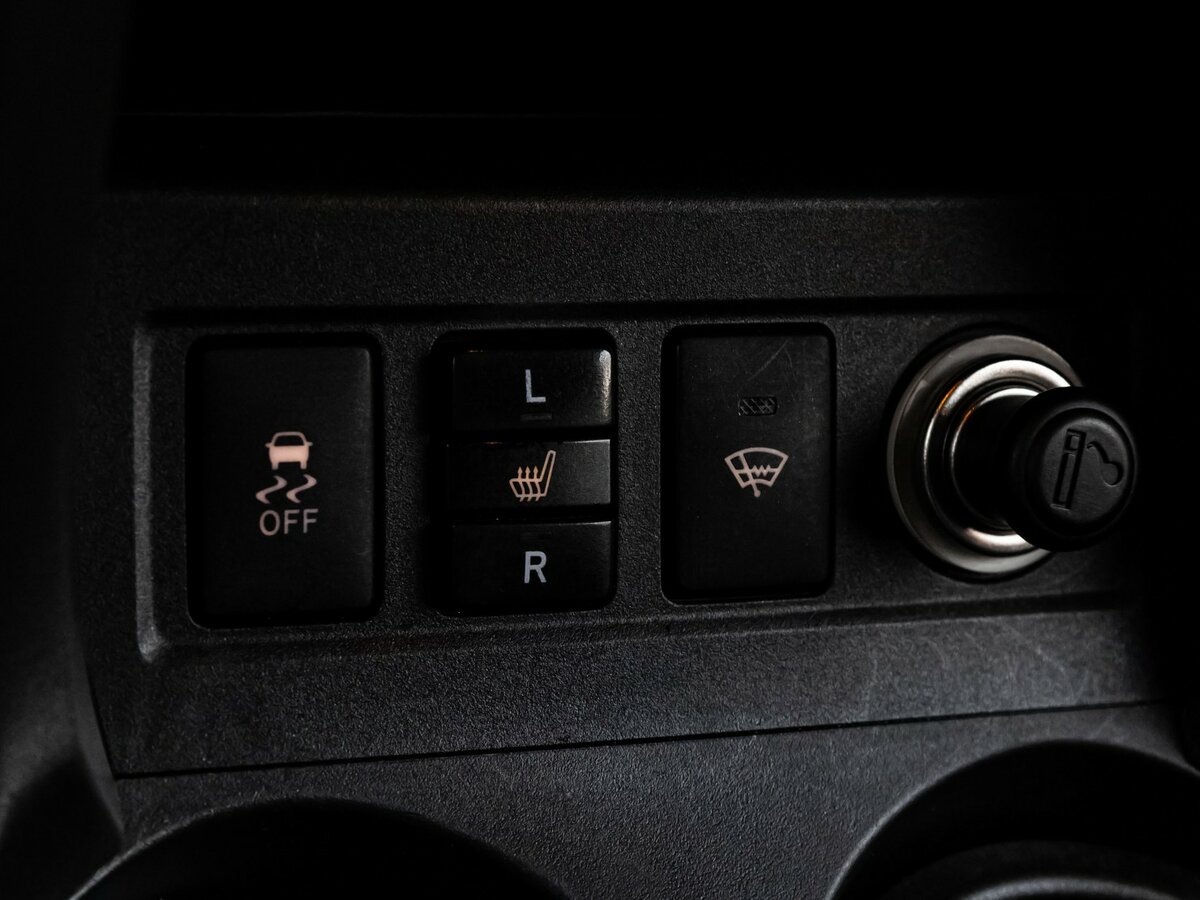 Toyota RAV4 с пробегом — 2010 год. Фото: #15