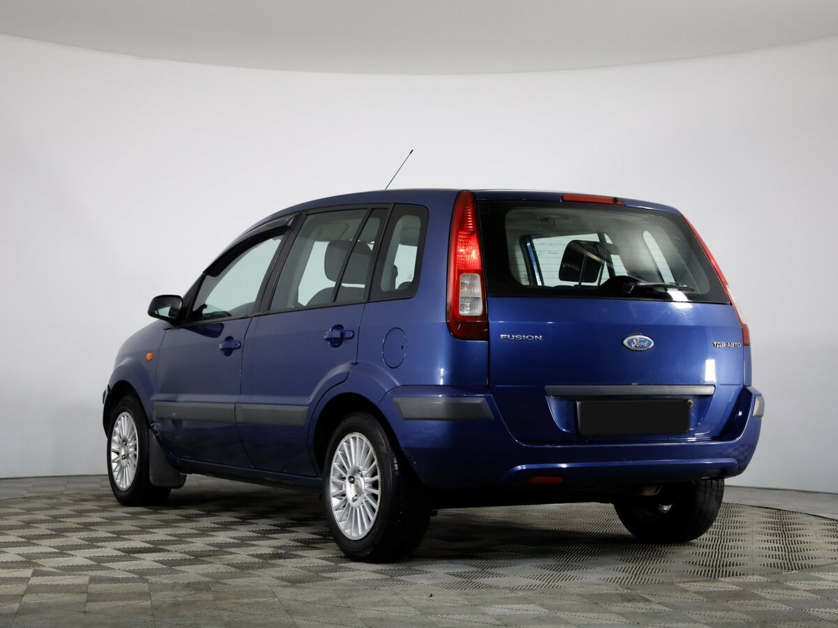 Ford Fusion с пробегом — 2008 год. Фото: #6