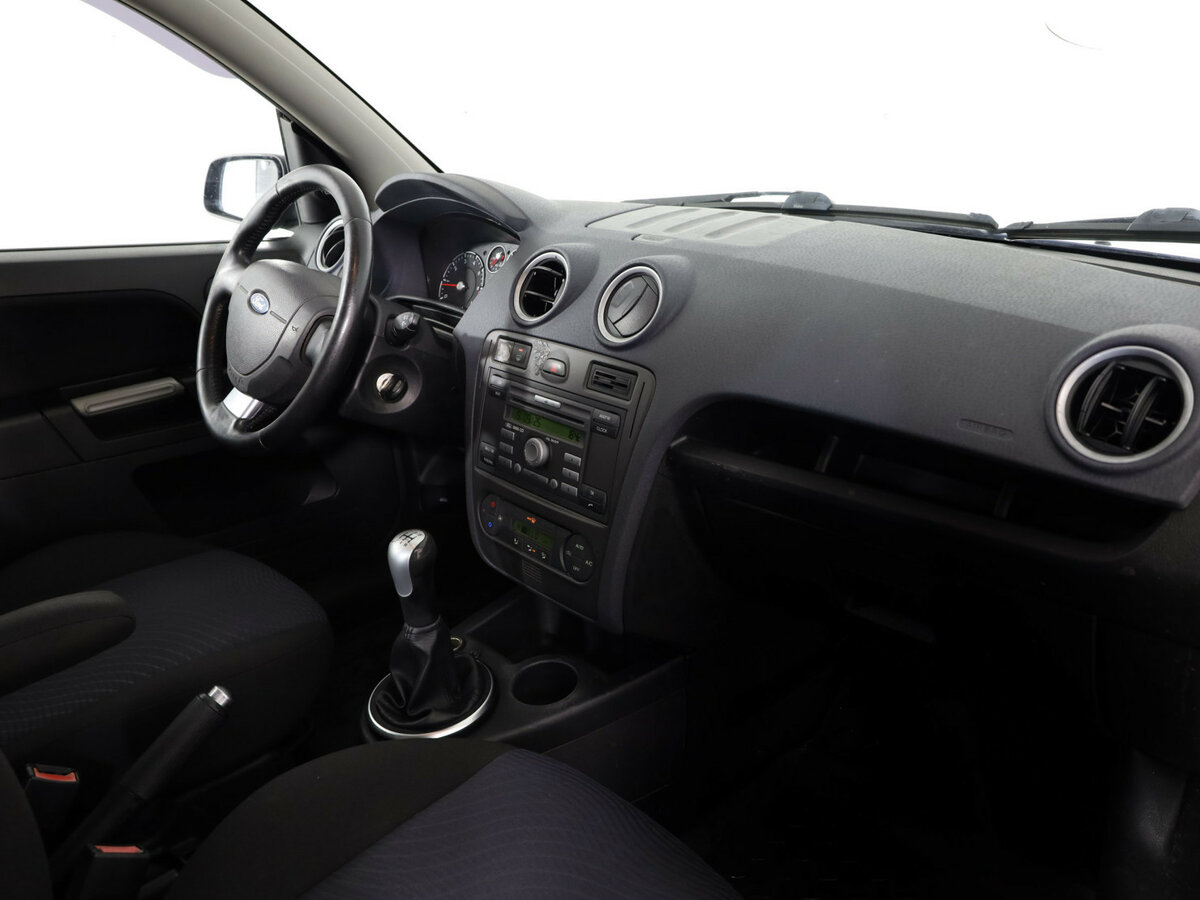 Ford Fusion с пробегом — 2008 год. Фото: #9