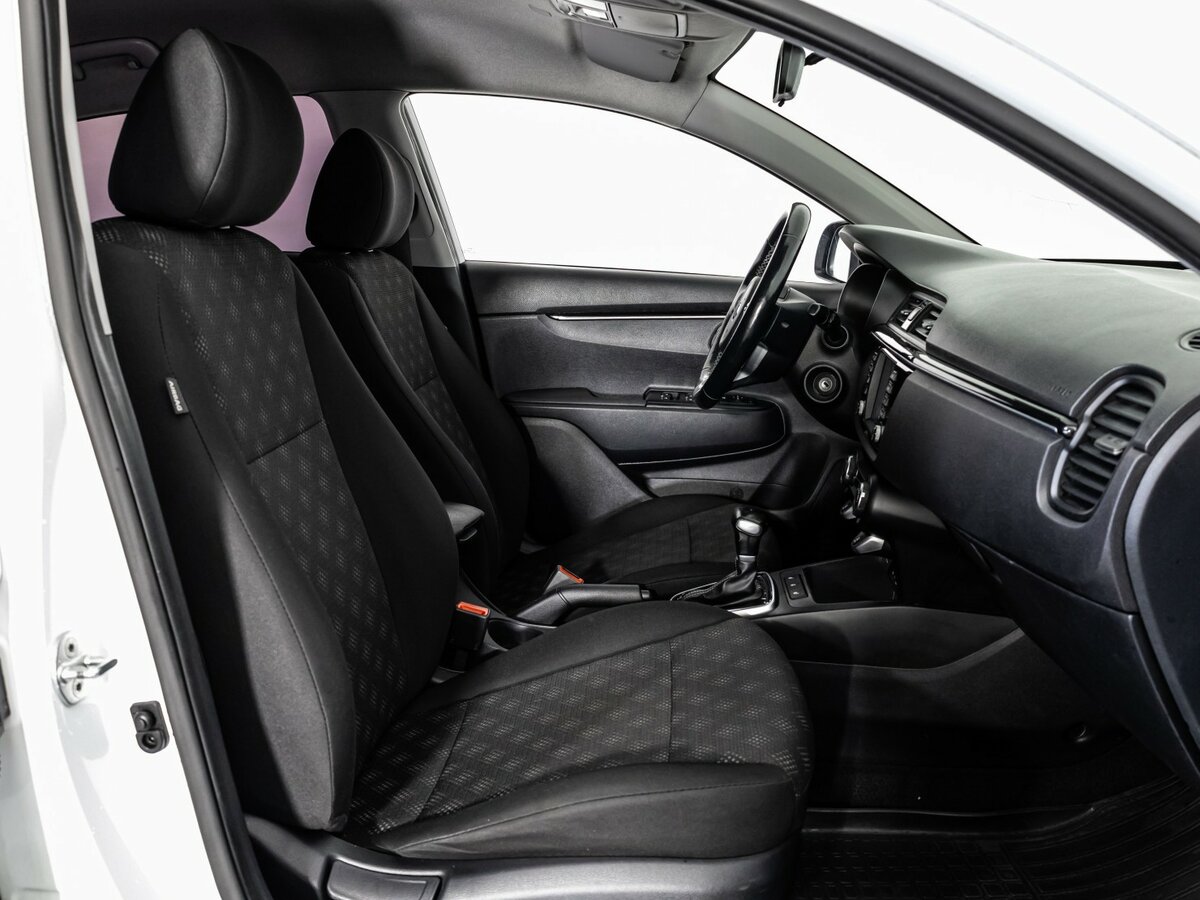 Kia Rio с пробегом — 2019 год. Фото: #13
