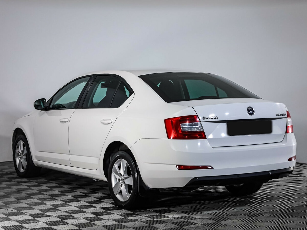 Skoda Octavia с пробегом — 2015 год. Фото: #5