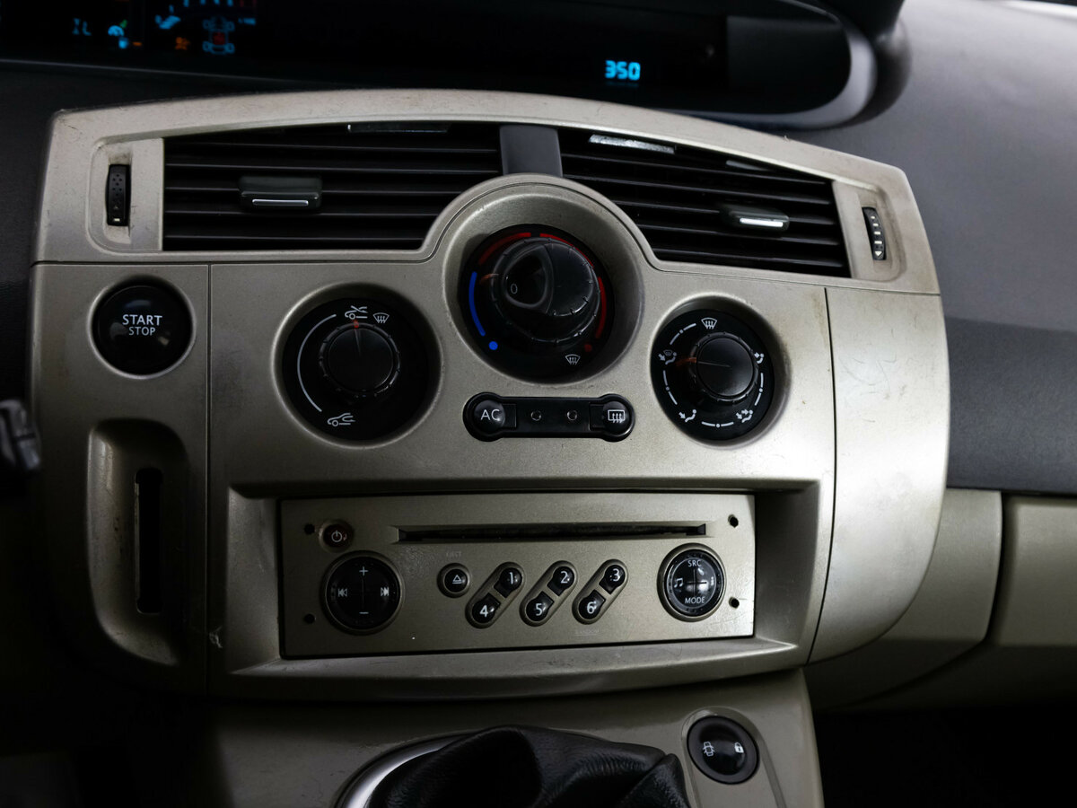 Renault Scenic с пробегом — 2006 год. Фото: #9