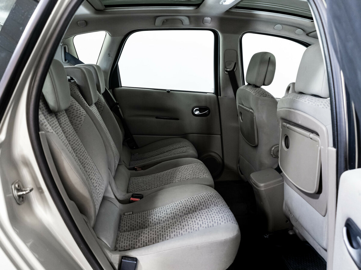 Renault Scenic с пробегом — 2006 год. Фото: #11