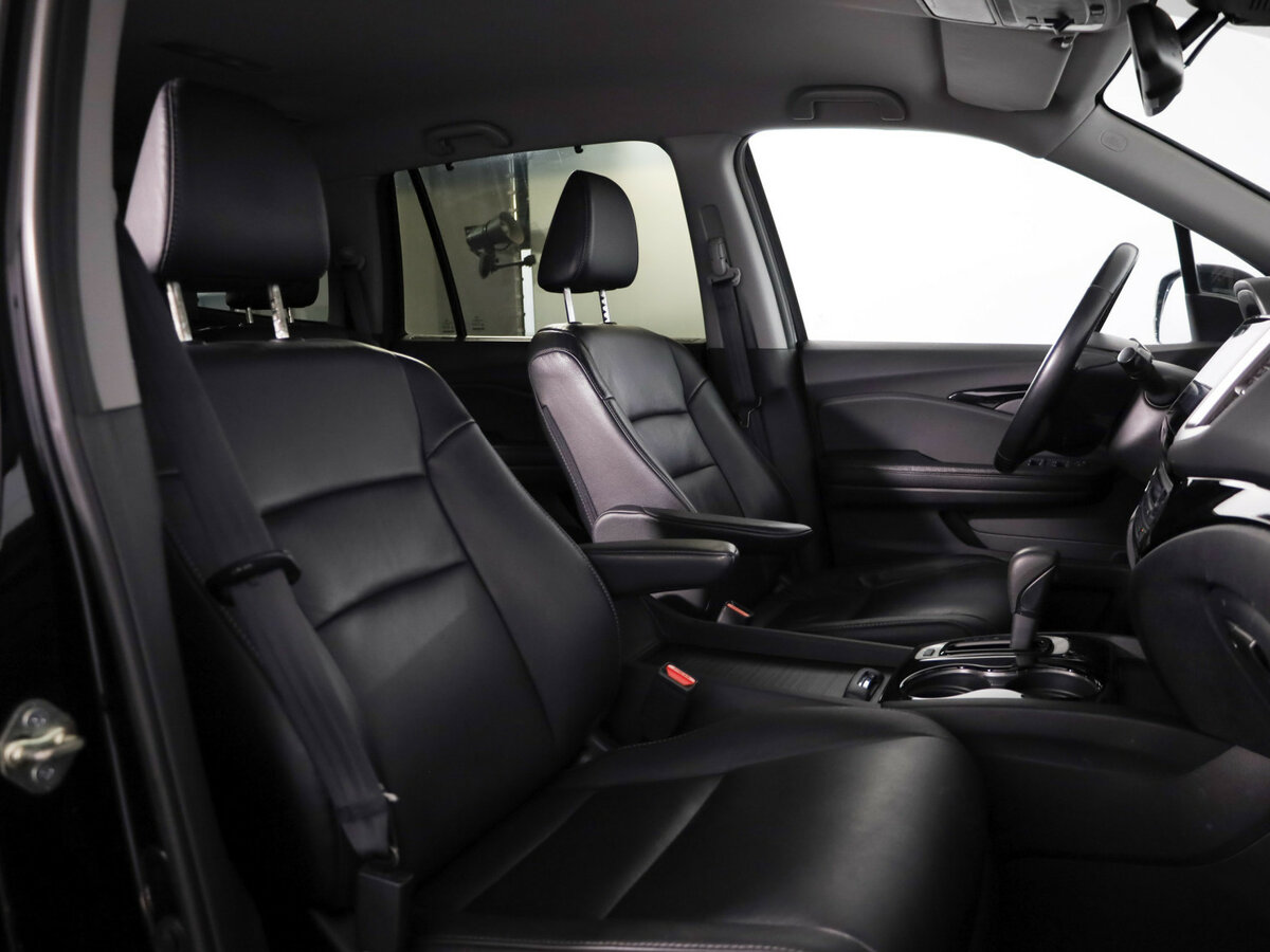 Honda Pilot с пробегом — 2016 год. Фото: #11