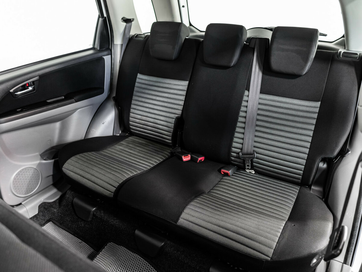 Suzuki SX4 с пробегом — 2011 год. Фото: #10