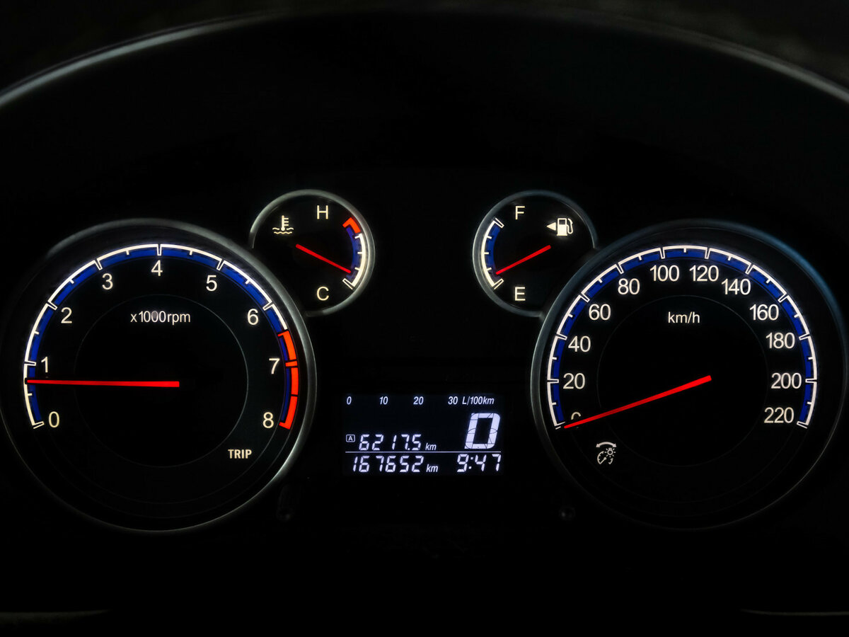 Suzuki SX4 с пробегом — 2011 год. Фото: #16