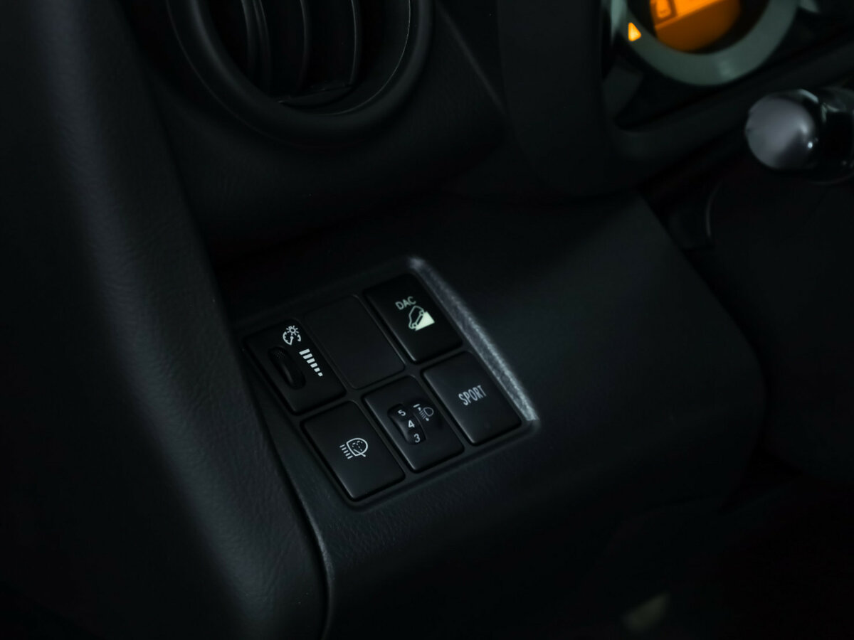 Toyota RAV4 с пробегом — 2012 год. Фото: #11